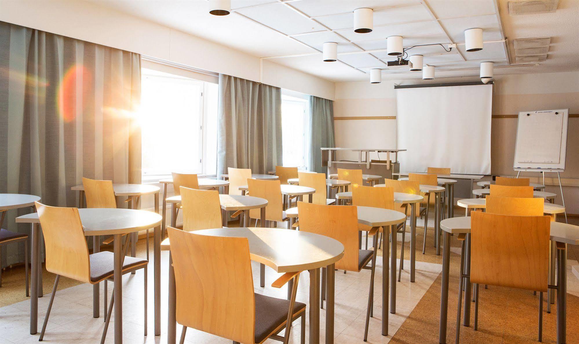 Finlandia Hotel Airport Oulu Kempele Bagian luar foto